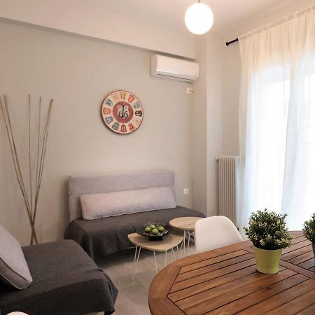 Pale Coloured Apt In Athens Historic Centre Kültér fotó