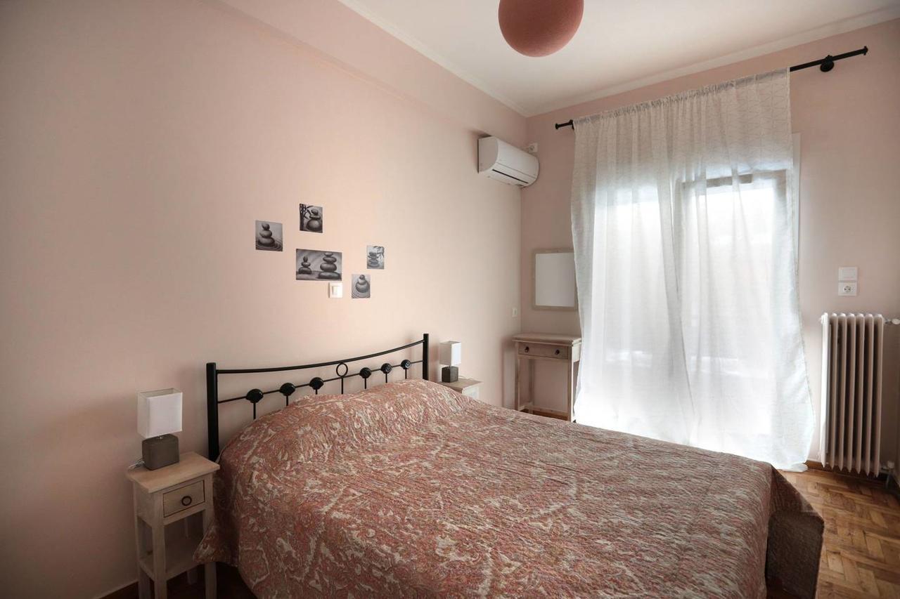 Pale Coloured Apt In Athens Historic Centre Kültér fotó