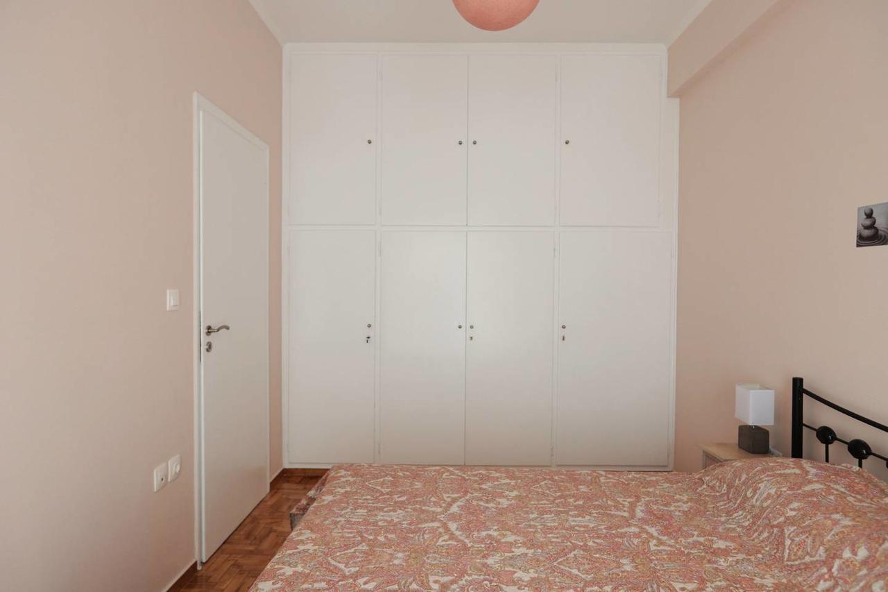 Pale Coloured Apt In Athens Historic Centre Kültér fotó